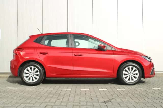 SEAT Ibiza (2023) thumbnail 3