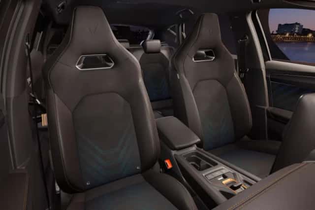 CUPRA Leon (2026) thumbnail 8