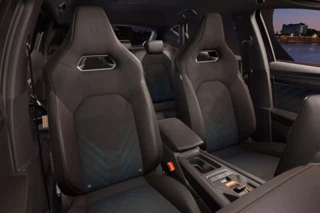 CUPRA Leon (2026) thumbnail 8