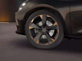CUPRA Leon (2026) thumbnail 5