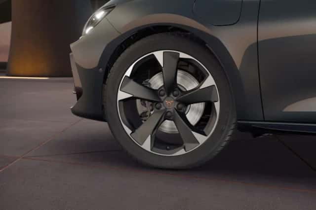 CUPRA Leon (2026) thumbnail 5