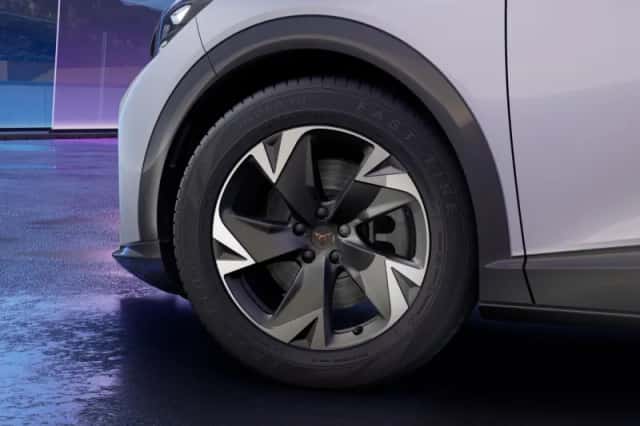 CUPRA Tavascan (2026) thumbnail 5