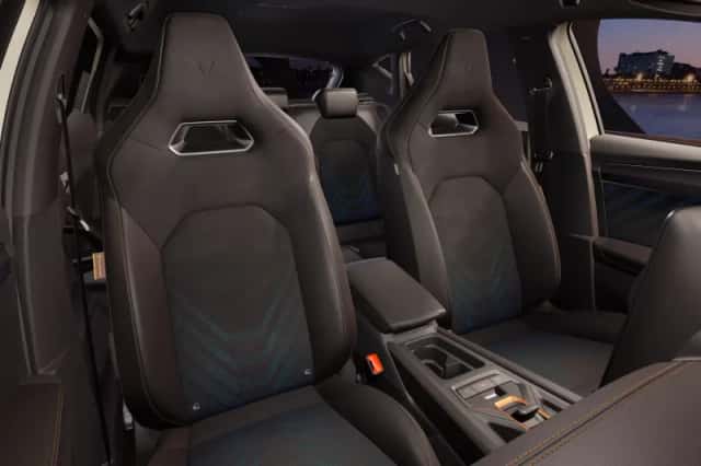 CUPRA Leon (2026) thumbnail 8