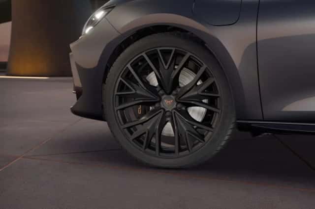 CUPRA Leon (2026) thumbnail 5