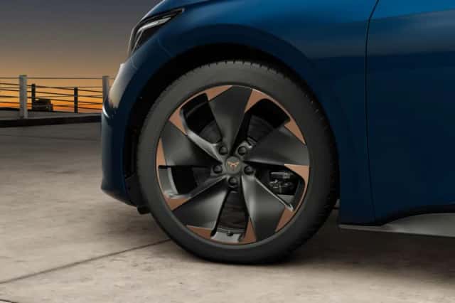 CUPRA Born (2026) thumbnail 5