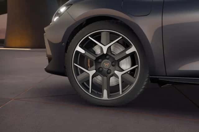 CUPRA Leon (2026) thumbnail 5