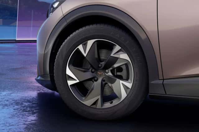 CUPRA Tavascan (2026) thumbnail 5