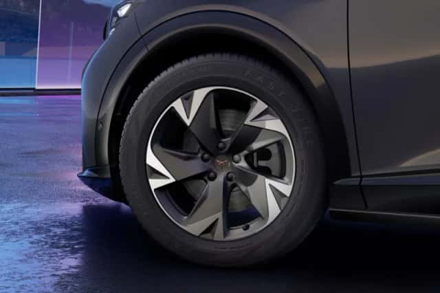CUPRA Tavascan (2026) thumbnail 5