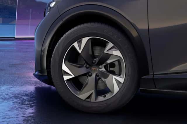 CUPRA Tavascan (2026) thumbnail 5