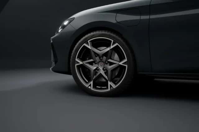 CUPRA Leon (2026) thumbnail 5