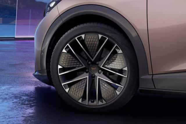 CUPRA Tavascan (2026) thumbnail 5