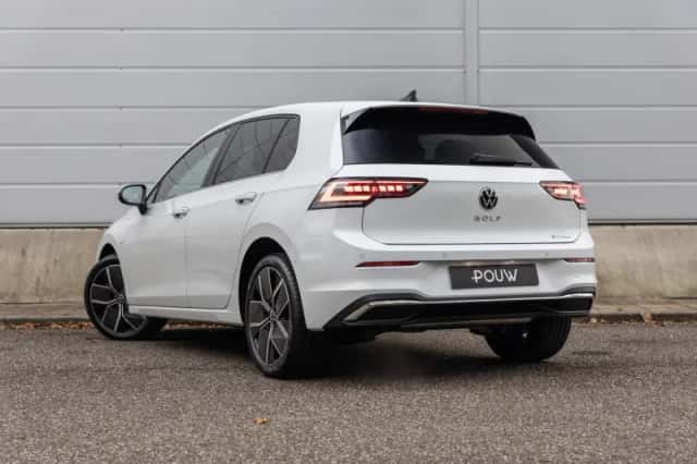 Volkswagen Golf (2026) thumbnail 11