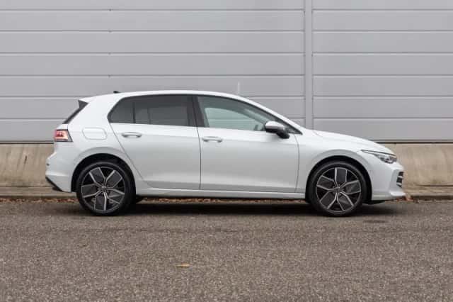 Volkswagen Golf (2026) thumbnail 3