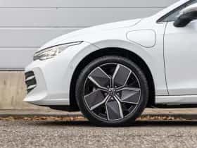 Volkswagen Golf (2026) thumbnail 30