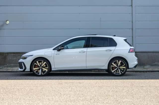 Volkswagen Golf (2025) thumbnail 13