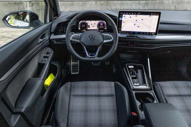 Volkswagen Golf (2025) thumbnail 21