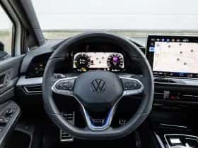 Volkswagen Golf (2025) thumbnail 33