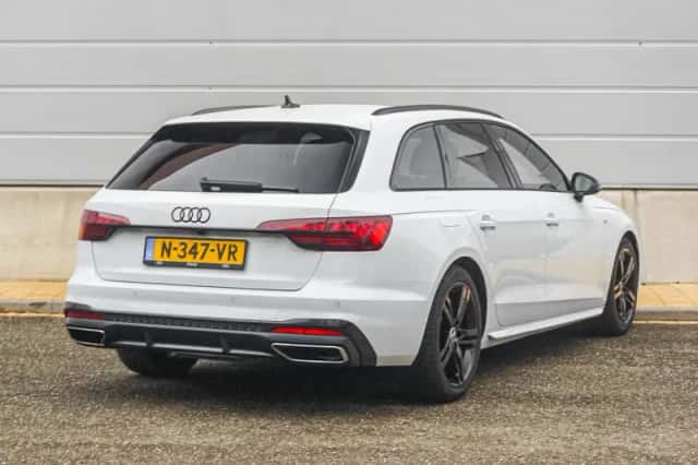 Audi A4 (2022) thumbnail 2