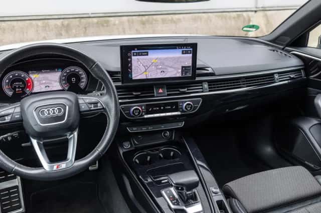 Audi A4 (2022) thumbnail 45