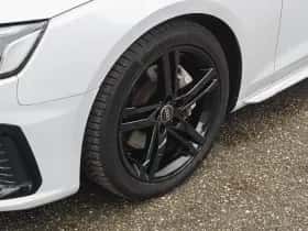 Audi A4 (2022) thumbnail 46