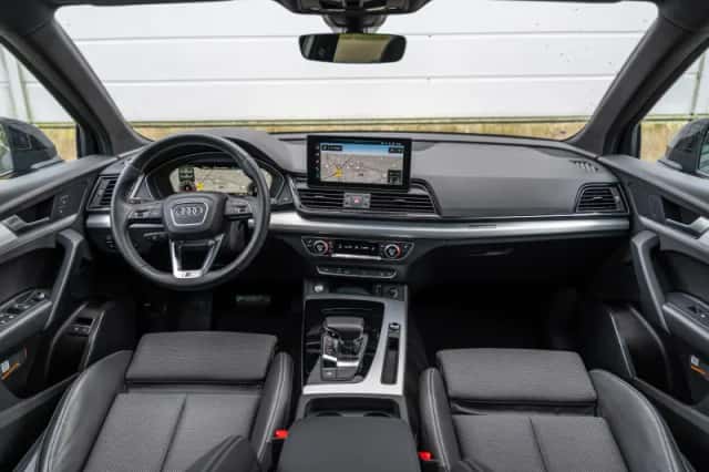 Audi Q5 (2022) thumbnail 5