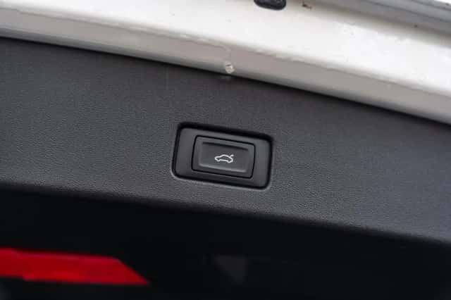 Audi Q4 e-tron (2025) thumbnail 16