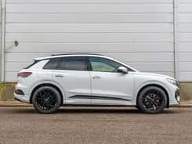 Audi Q4 e-tron (2025) thumbnail 3