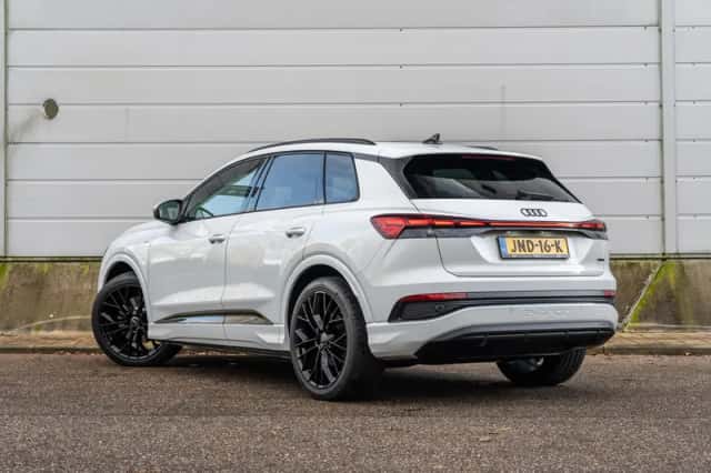 Audi Q4 e-tron (2025) thumbnail 10