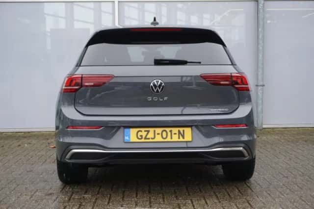 Volkswagen Golf (2025) thumbnail 11