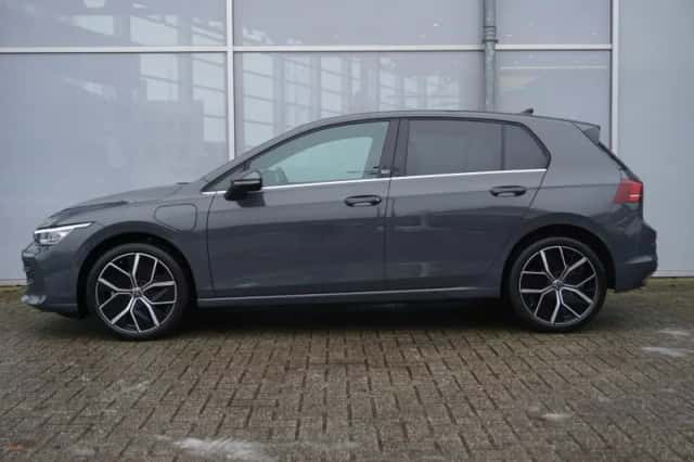 Volkswagen Golf (2025) thumbnail 13