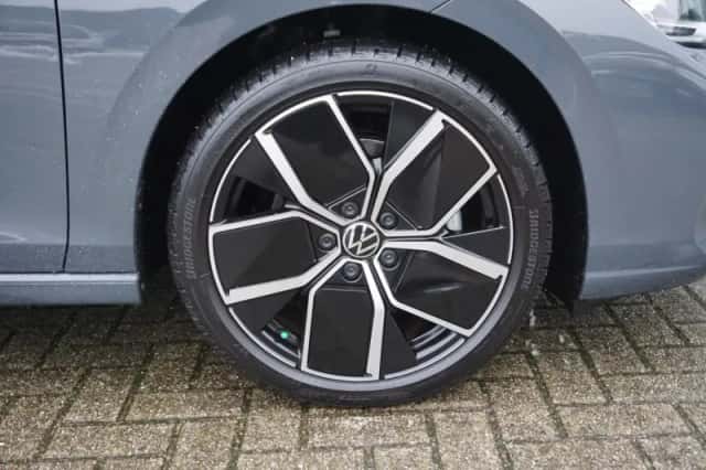 Volkswagen Golf (2025) thumbnail 14