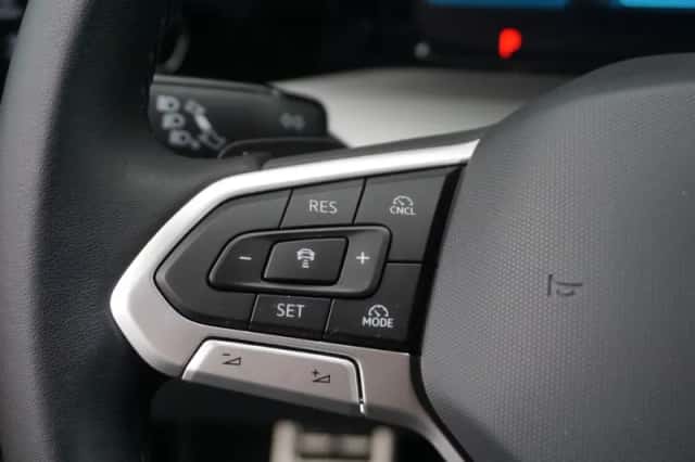 Volkswagen Golf (2025) thumbnail 23