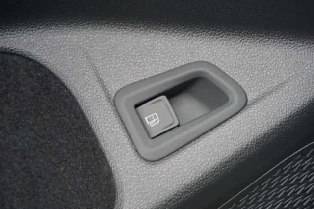 Volkswagen Golf (2025) thumbnail 39