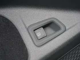 Volkswagen Golf (2025) thumbnail 39