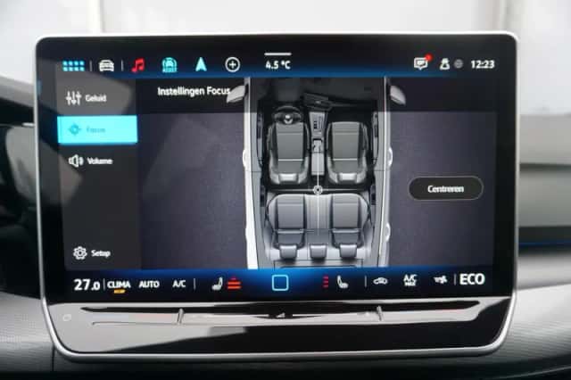 Volkswagen Golf (2025) thumbnail 64