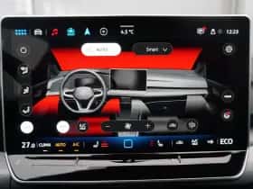 Volkswagen Golf (2025) thumbnail 66
