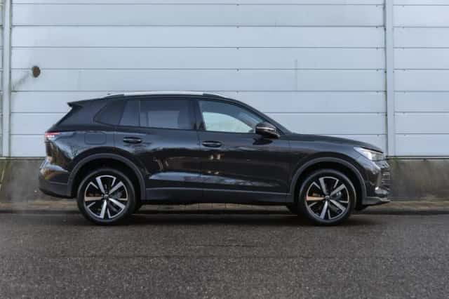 Volkswagen Tiguan (2026) thumbnail 3