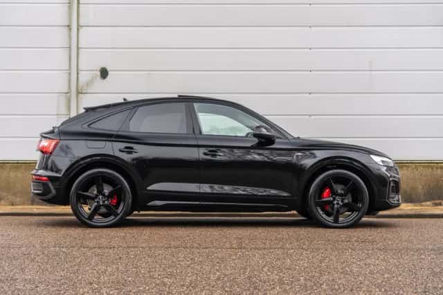 Audi Q5 (2022) thumbnail 3