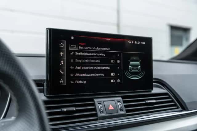 Audi Q5 (2022) thumbnail 49