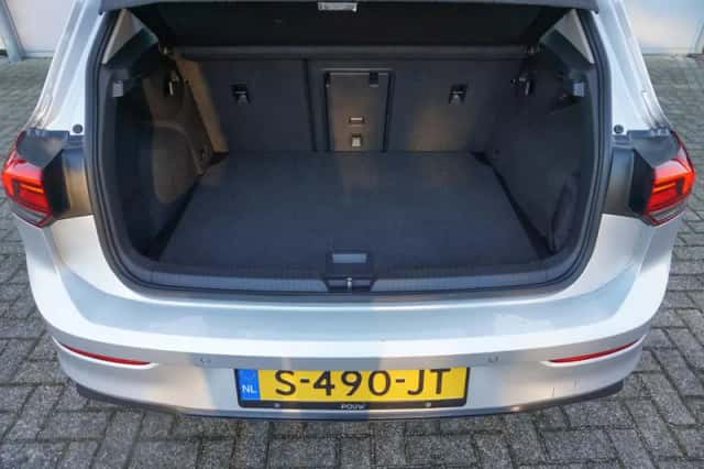 Volkswagen Golf (2023) thumbnail 16