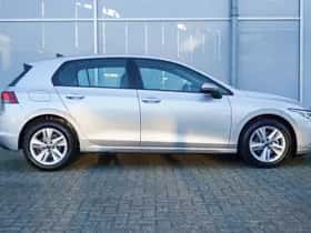 Volkswagen Golf (2023) thumbnail 3