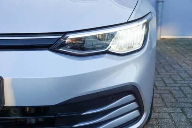 Volkswagen Golf (2023) thumbnail 31