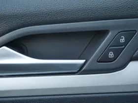 Volkswagen Golf (2023) thumbnail 38