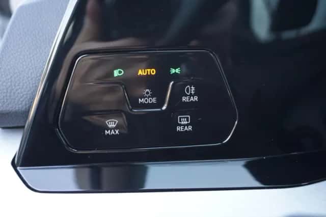 Volkswagen Golf (2023) thumbnail 39