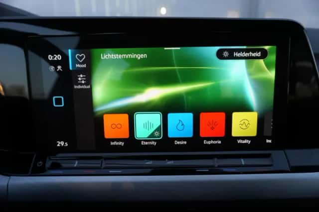 Volkswagen Golf (2023) thumbnail 50