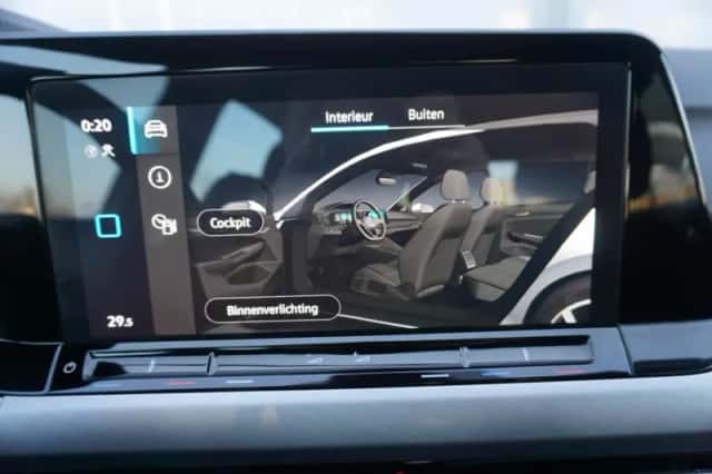 Volkswagen Golf (2023) thumbnail 54