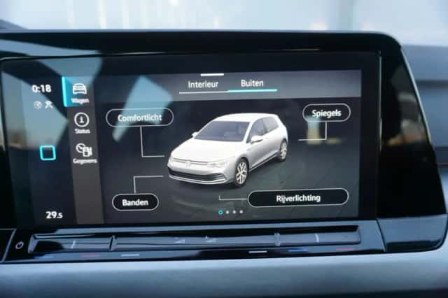 Volkswagen Golf (2023) thumbnail 62