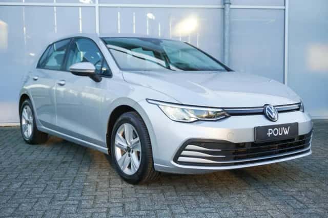 Volkswagen Golf (2023) thumbnail 9