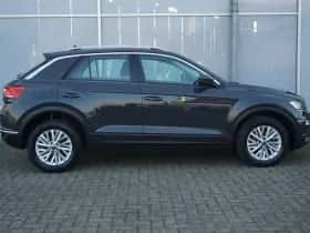 Volkswagen T-Roc (2021) thumbnail 3