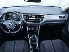 Volkswagen T-Roc (2021) thumbnail 5